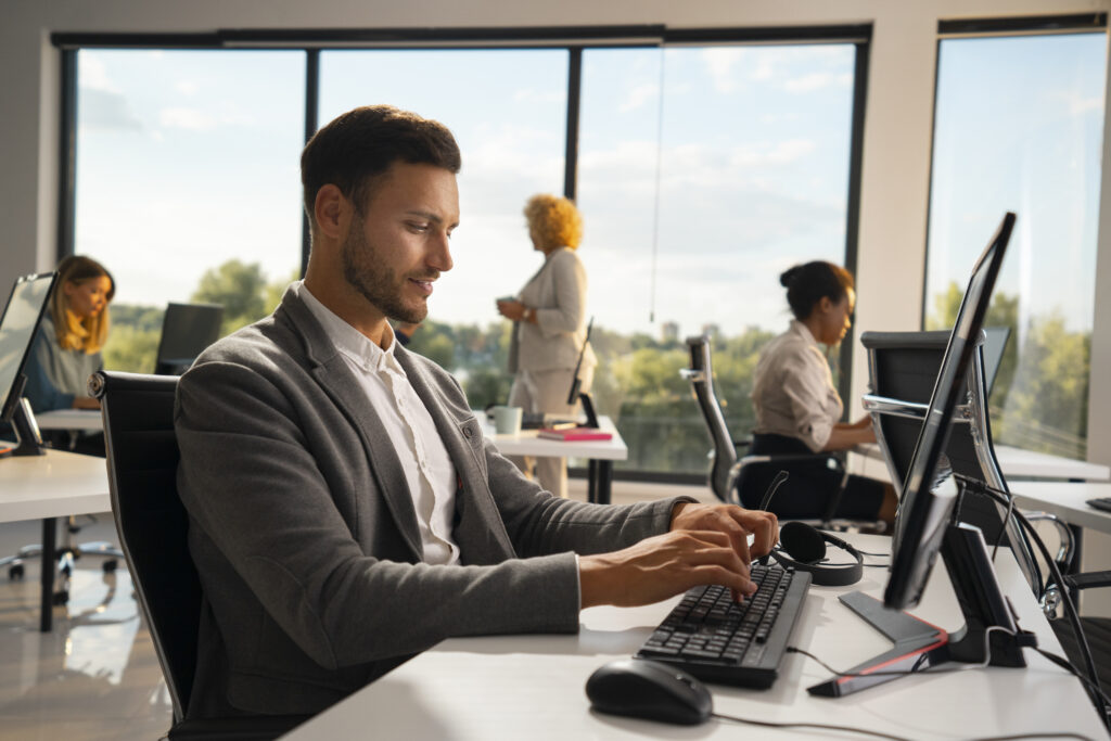 Young_Office_Worker_original_1040785